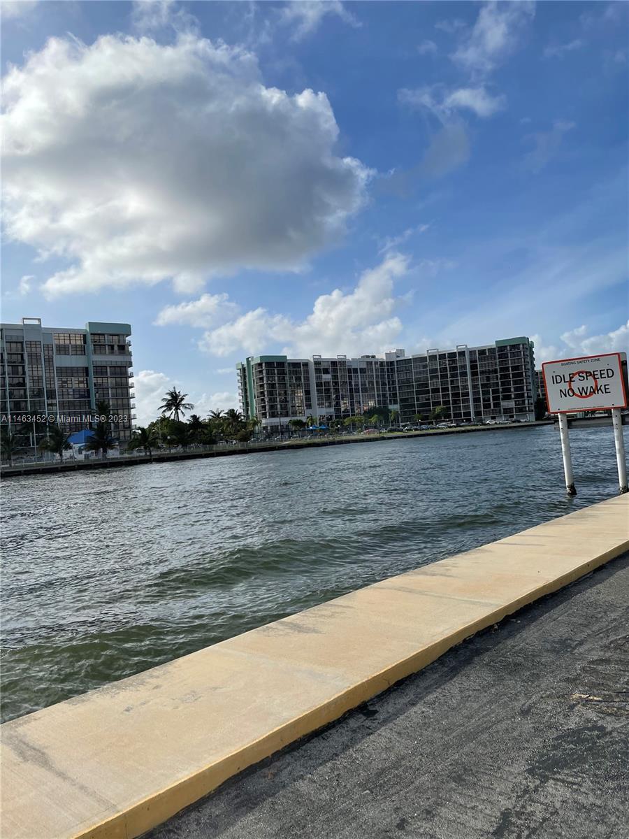 Dock