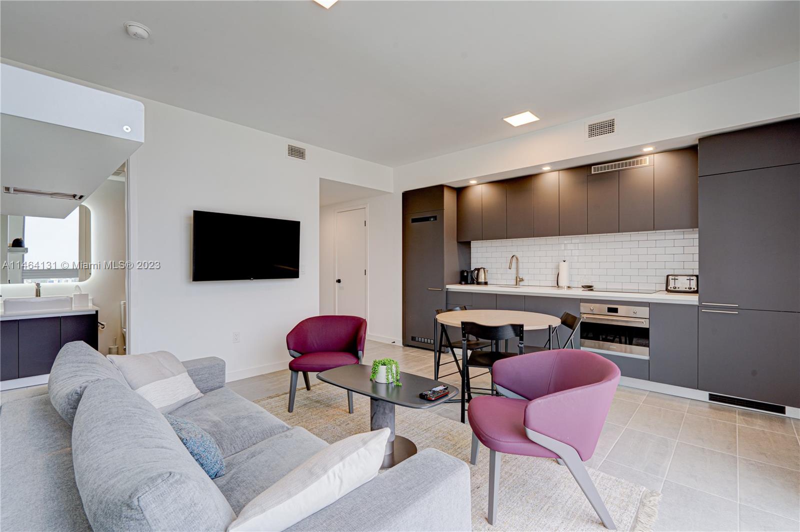 227 NE 2nd str 2306, Miami, Florida 33132, 2 Bedrooms Bedrooms, ,2 BathroomsBathrooms,Residentiallease,For Rent,227 NE 2nd str 2306,A11464131