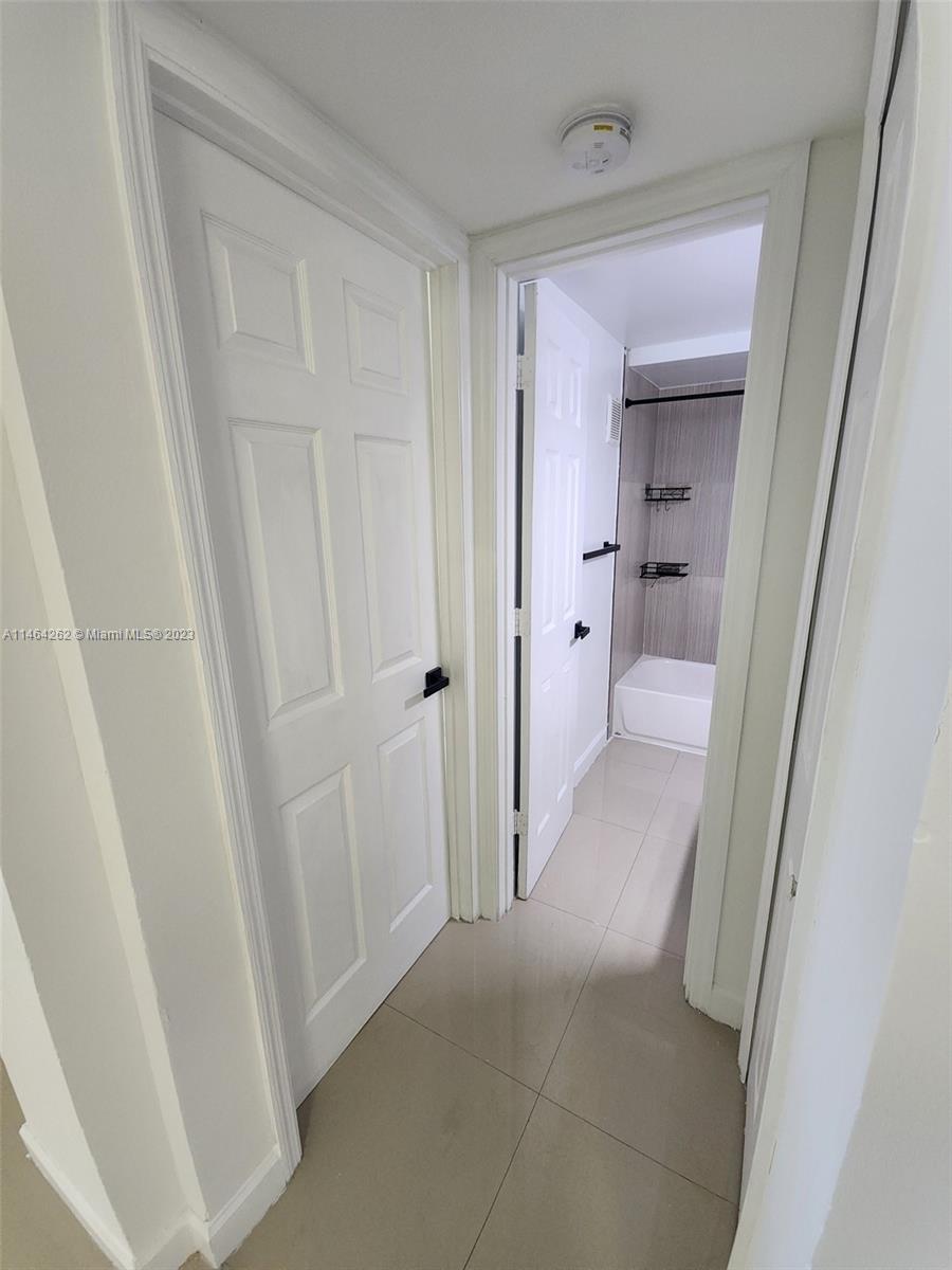 BISCAYNE TOWER
UNIT 203