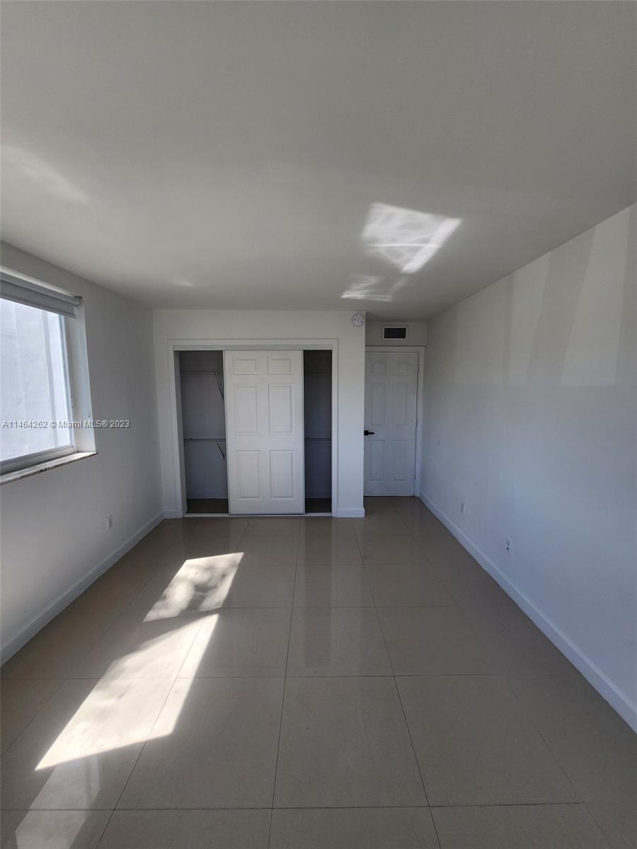 BISCAYNE TOWER
UNIT 203