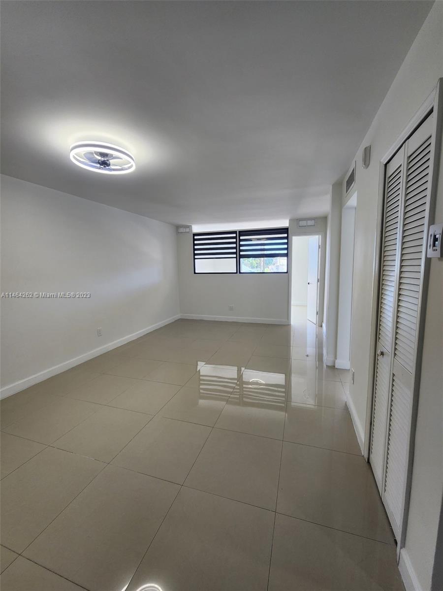 BISCAYNE TOWER
UNIT 203