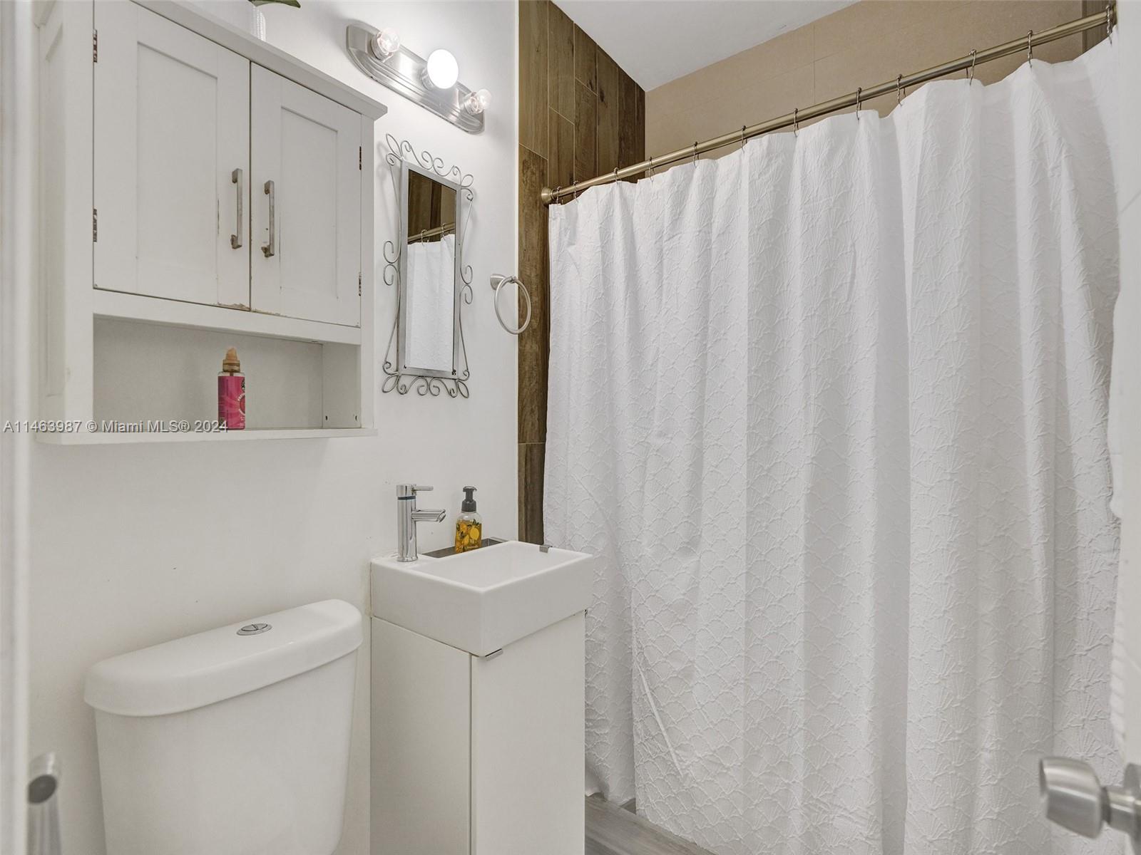 1849 NE 176th St, North Miami Beach, Florida 33162, 3 Bedrooms Bedrooms, ,2 BathroomsBathrooms,Residential,For Sale,1849 NE 176th St,A11463987