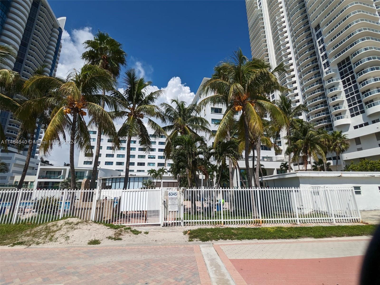 6345 Collins Ave 826, Miami Beach, Florida 33141, ,1 BathroomBathrooms,Residential,For Sale,6345 Collins Ave 826,A11464640