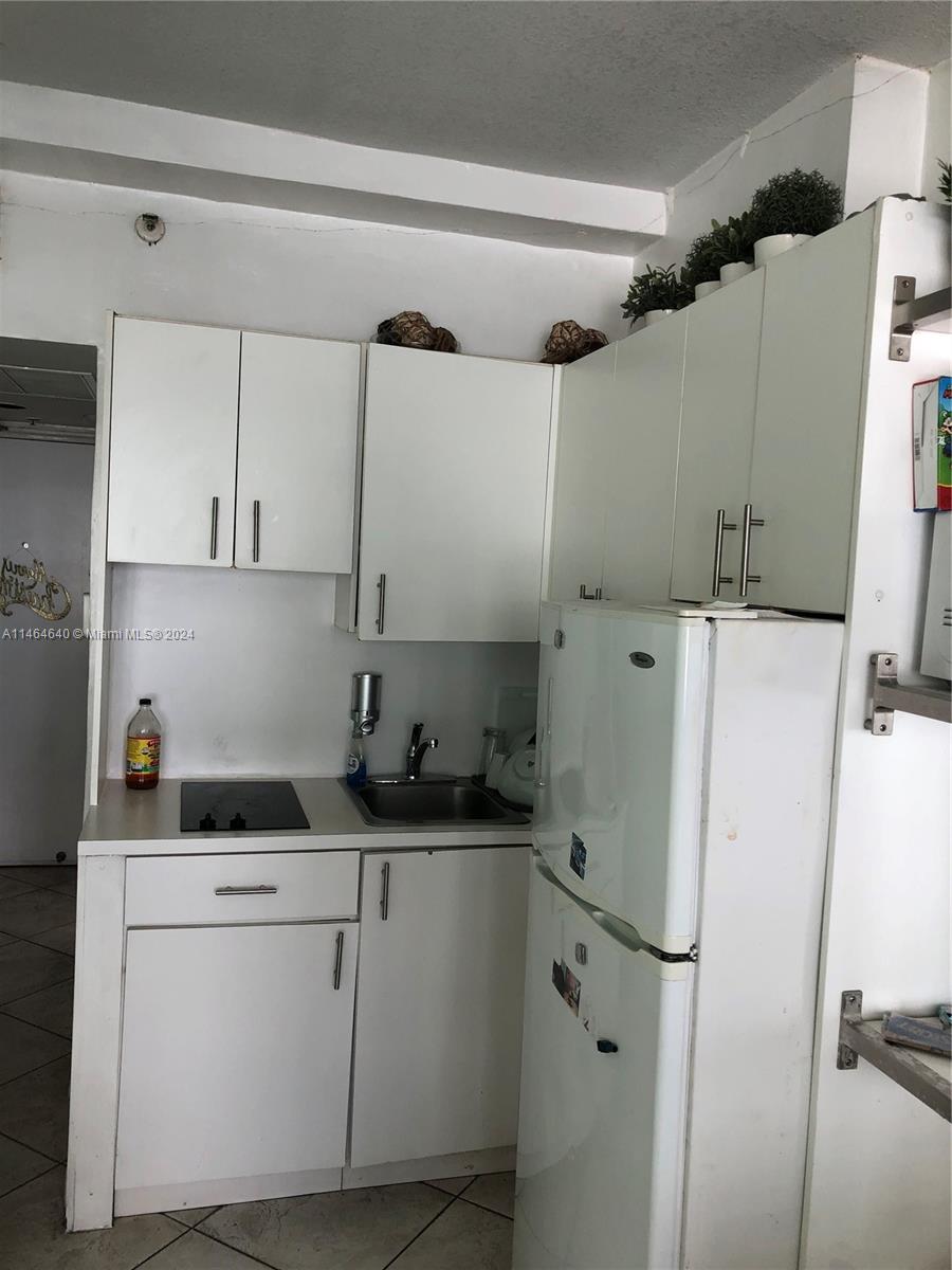 6345 Collins Ave 826, Miami Beach, Florida 33141, ,1 BathroomBathrooms,Residential,For Sale,6345 Collins Ave 826,A11464640