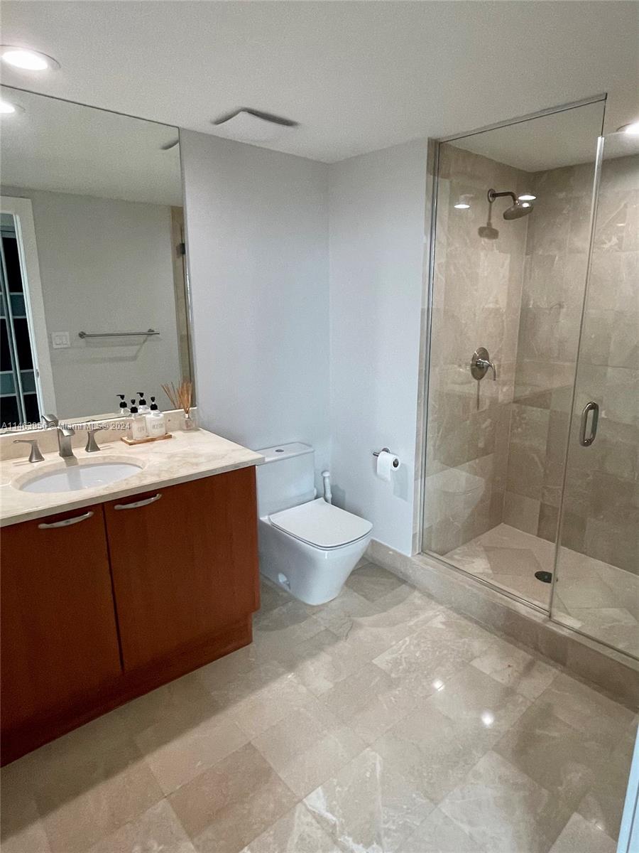 2nd bathroom