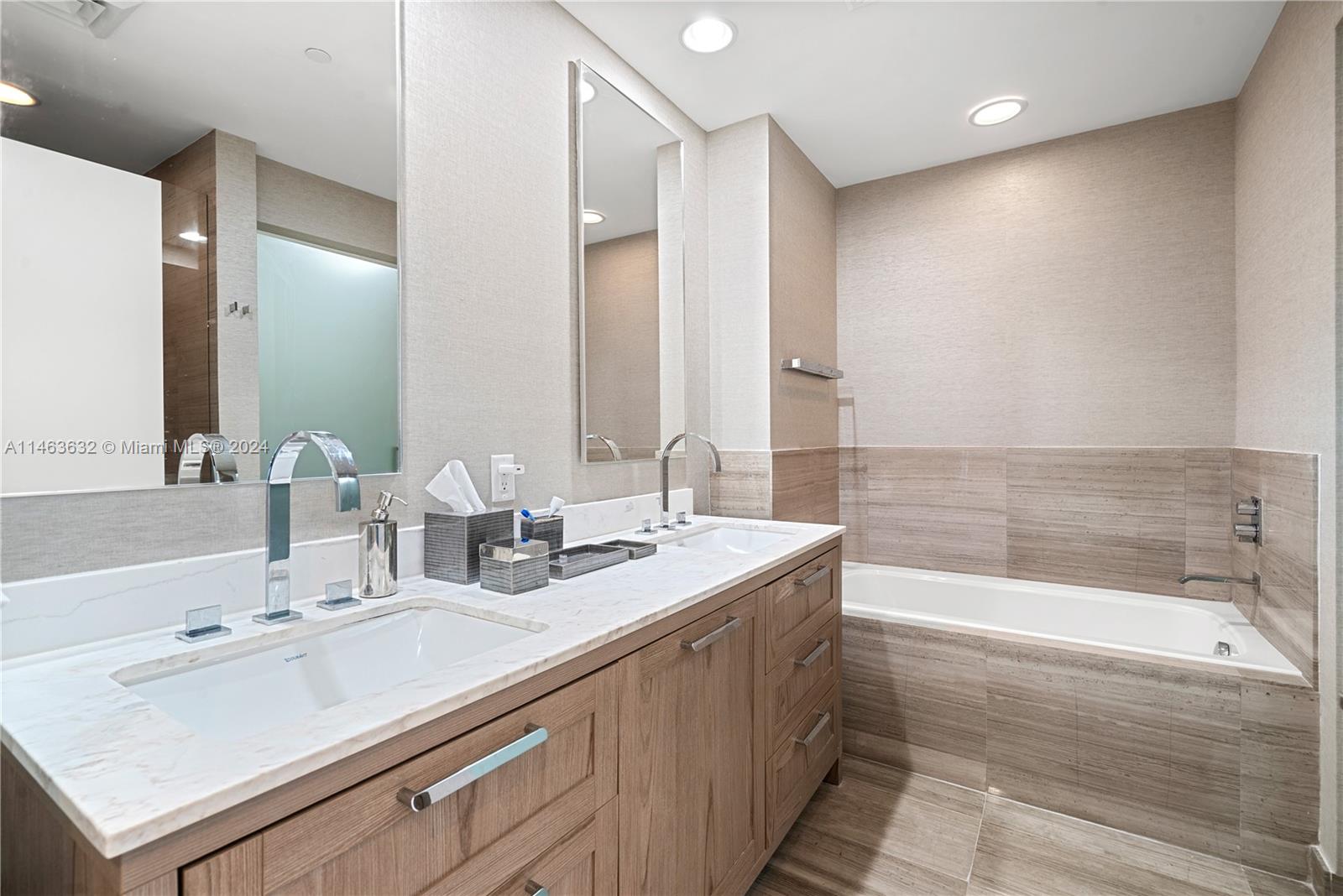 360 Ocean Dr 1106S, Key Biscayne, Florida 33149, 3 Bedrooms Bedrooms, ,4 BathroomsBathrooms,Residentiallease,For Rent,360 Ocean Dr 1106S,A11463632