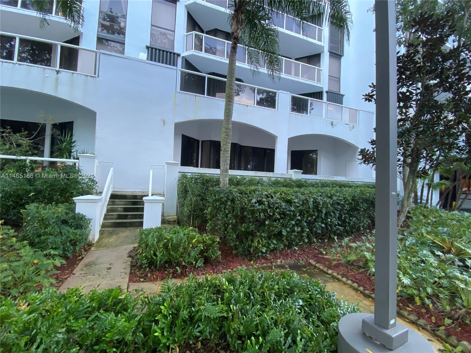 3640  Yacht Club Dr #103 For Sale A11465166, FL