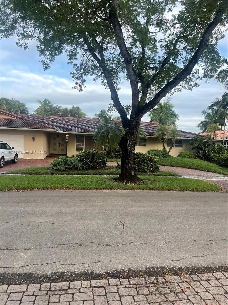 16120 Troon Cir, Miami Lakes, FL, 33014 United States, 5 Bedrooms Bedrooms, ,3 BathroomsBathrooms,Residential,For Sale,Troon Cir,A11465276