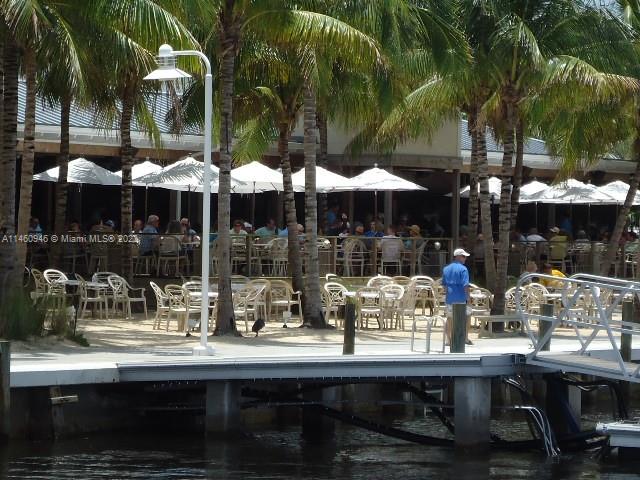 Numerous waterfront restaurants close by car or boat.