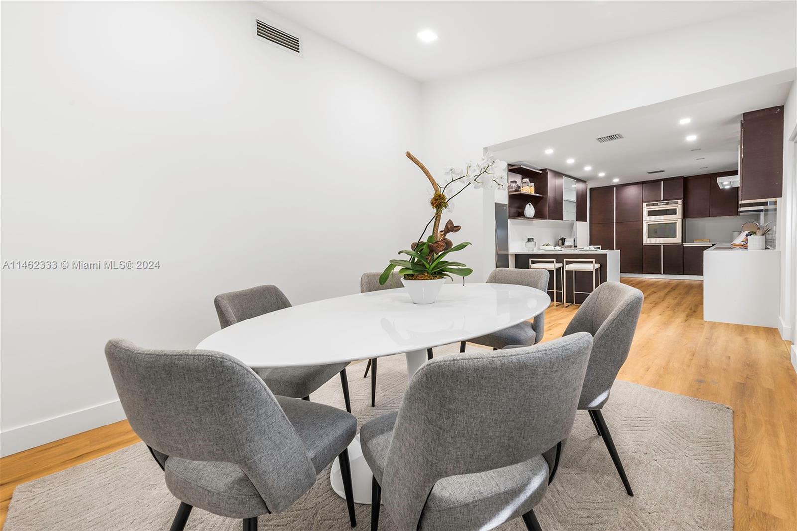 410 Shore Dr, Miami Beach, FL, 33141 United States, 4 Bedrooms Bedrooms, ,3 BathroomsBathrooms,Residential,For Sale,Shore Dr,A11462333