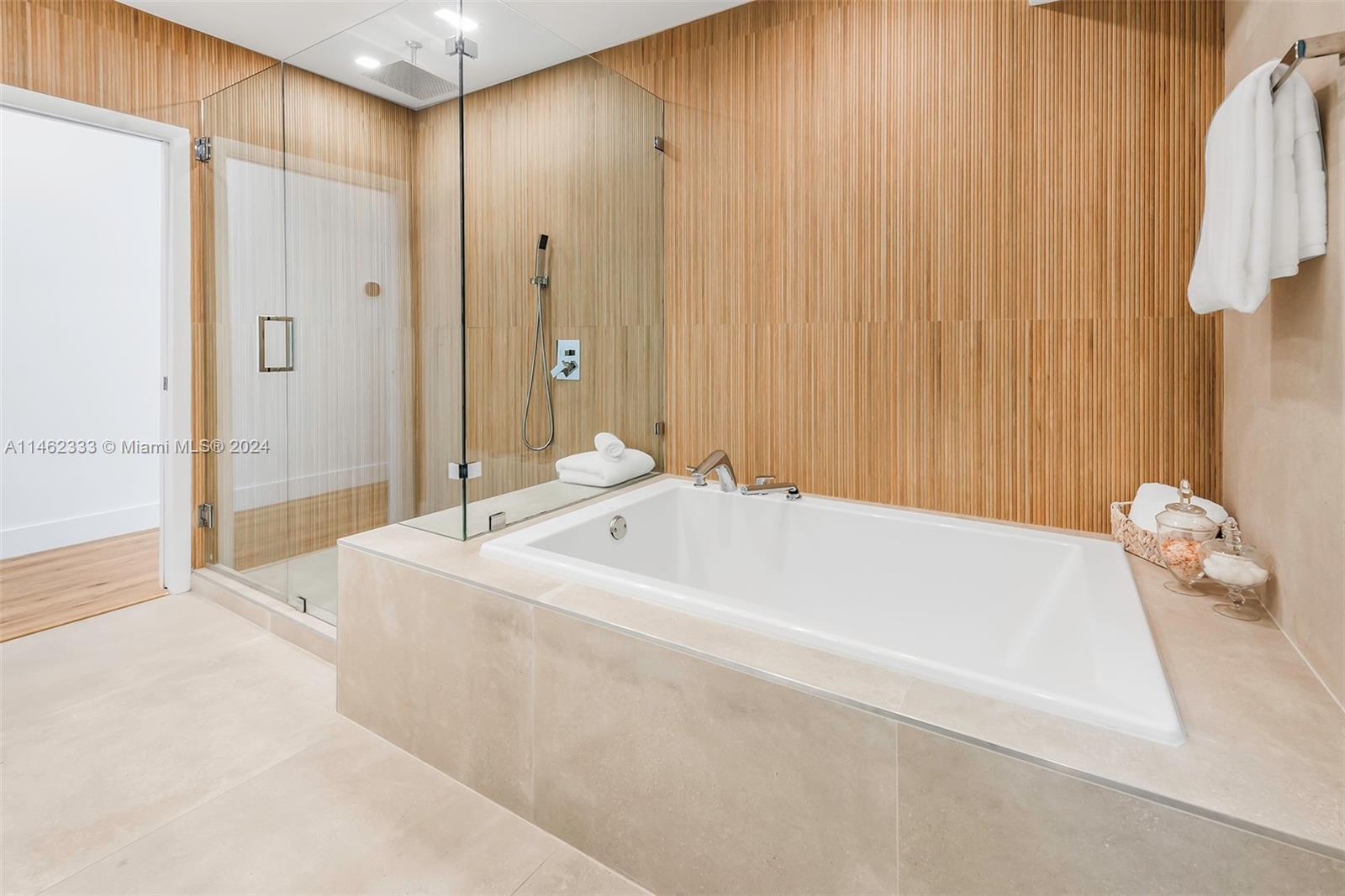 410 Shore Dr, Miami Beach, FL, 33141 United States, 4 Bedrooms Bedrooms, ,3 BathroomsBathrooms,Residential,For Sale,Shore Dr,A11462333