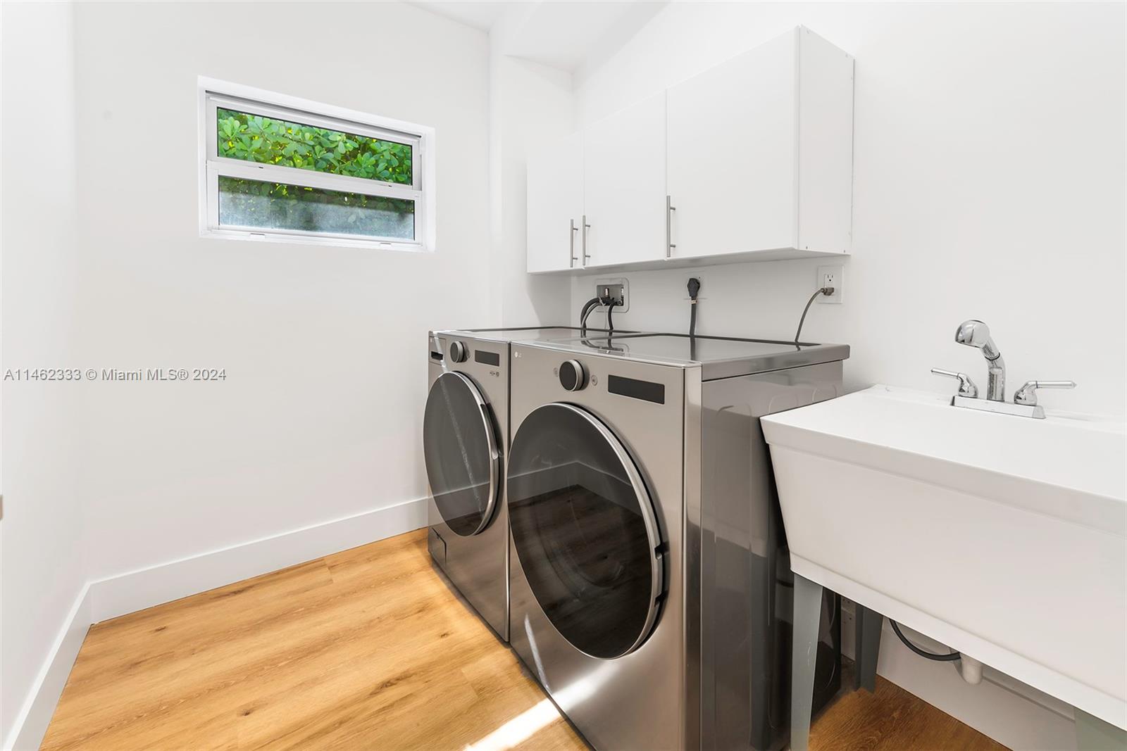 410 Shore Dr, Miami Beach, FL, 33141 United States, 4 Bedrooms Bedrooms, ,3 BathroomsBathrooms,Residential,For Sale,Shore Dr,A11462333