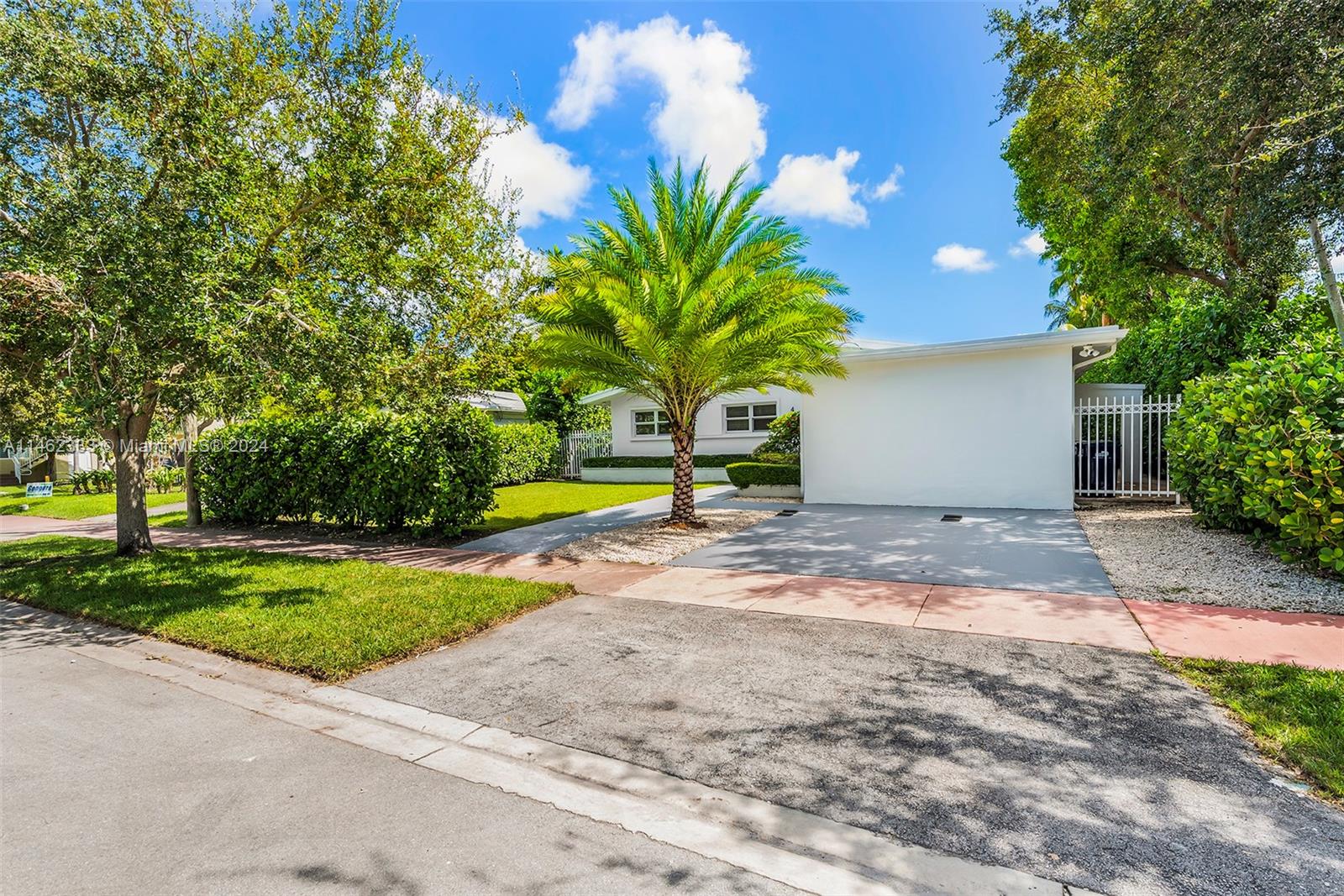 410 Shore Dr, Miami Beach, FL, 33141 United States, 4 Bedrooms Bedrooms, ,3 BathroomsBathrooms,Residential,For Sale,Shore Dr,A11462333
