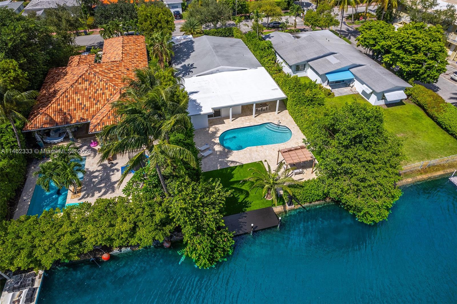 410 Shore Dr, Miami Beach, FL, 33141 United States, 4 Bedrooms Bedrooms, ,3 BathroomsBathrooms,Residential,For Sale,Shore Dr,A11462333
