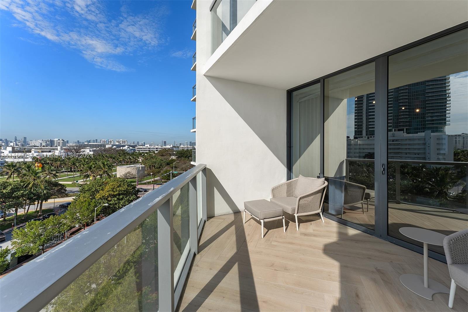 2201 Collins Ave, Miami Beach, FL, 33139 United States, 2 Bedrooms Bedrooms, ,2 BathroomsBathrooms,Residential,For Sale,Collins Ave,A11465032