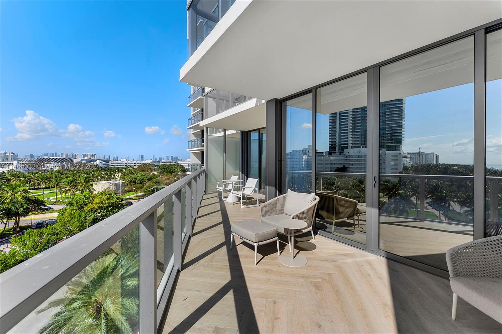 2201 Collins Ave, Miami Beach, FL, 33139 United States, 2 Bedrooms Bedrooms, ,2 BathroomsBathrooms,Residential,For Sale,Collins Ave,A11465032