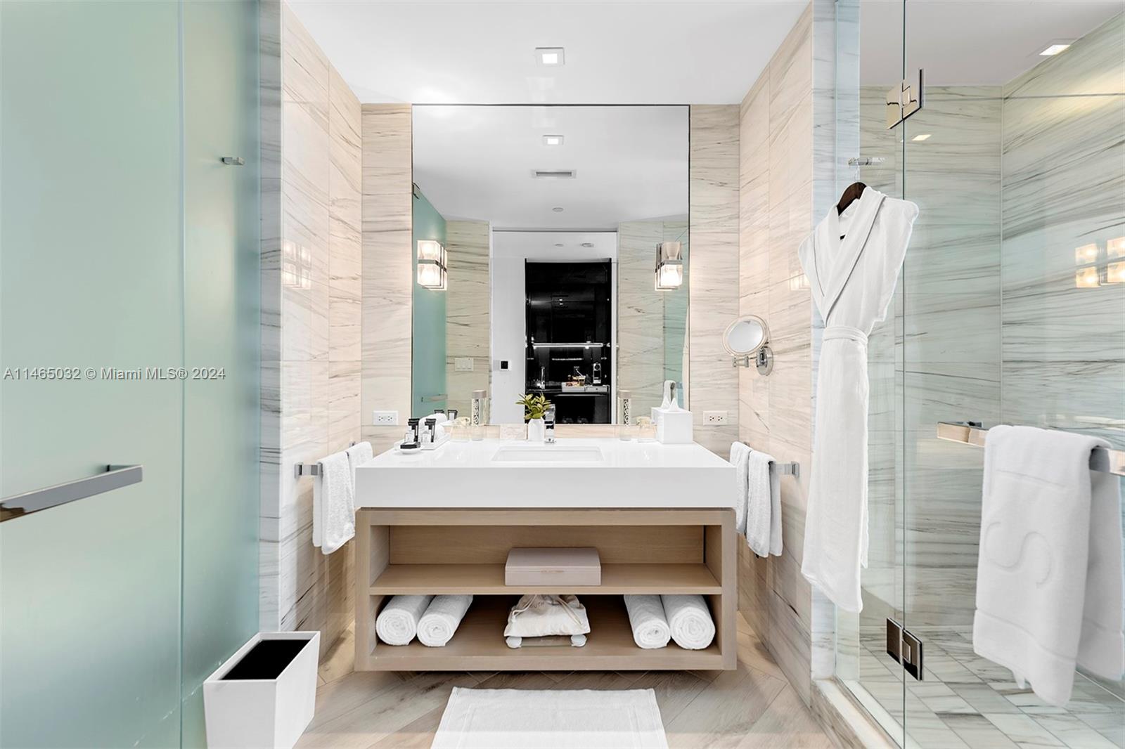 2201 Collins Ave, Miami Beach, FL, 33139 United States, 2 Bedrooms Bedrooms, ,2 BathroomsBathrooms,Residential,For Sale,Collins Ave,A11465032