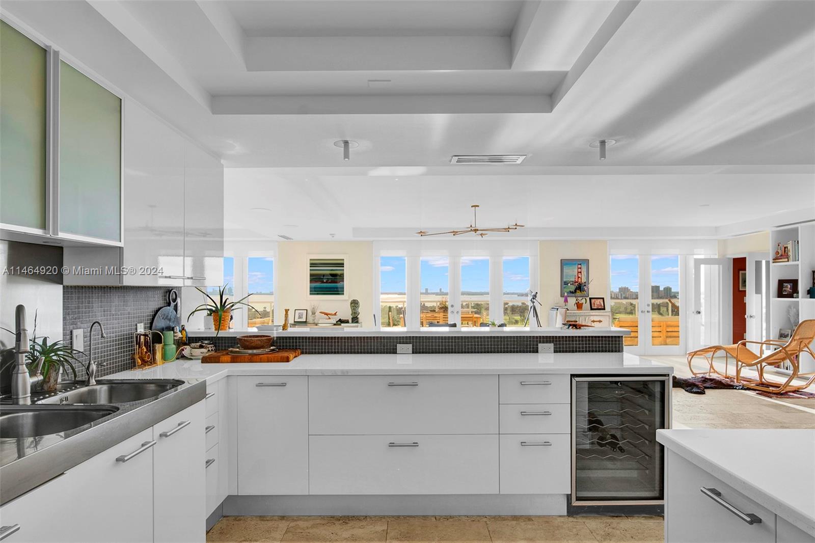 2,400 sft of very private terrace