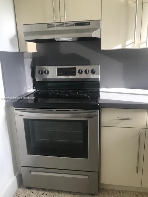 82 NW 27th St 2, Miami, Florida 33127, 2 Bedrooms Bedrooms, ,1 BathroomBathrooms,Residentiallease,For Rent,82 NW 27th St 2,A11466340