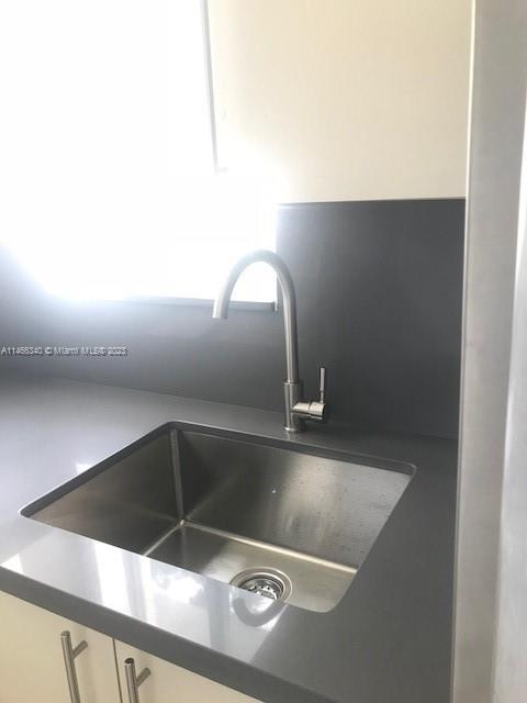 82 NW 27th St 2, Miami, Florida 33127, 2 Bedrooms Bedrooms, ,1 BathroomBathrooms,Residentiallease,For Rent,82 NW 27th St 2,A11466340