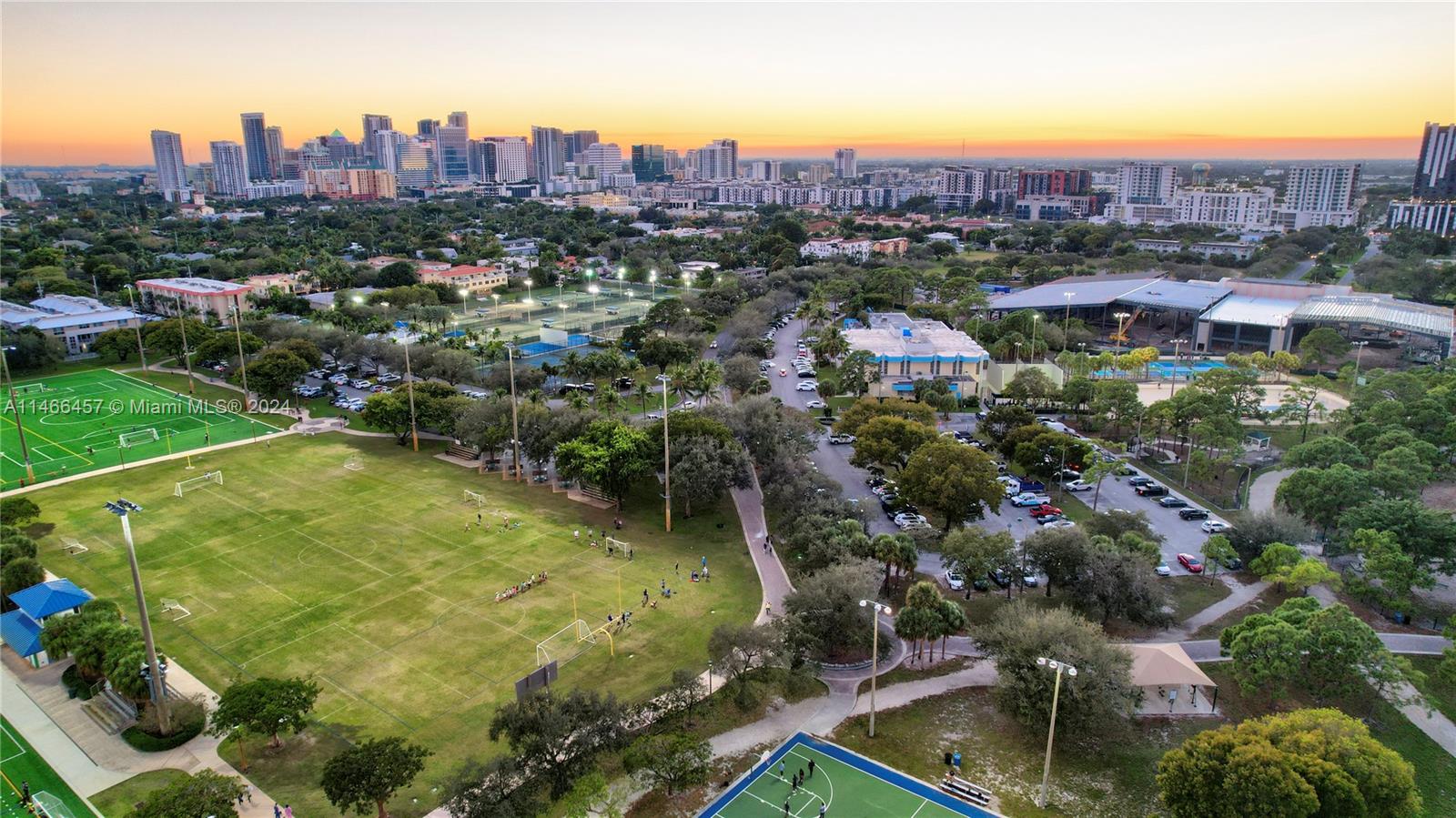 907 16th Ave, Fort Lauderdale, FL, 33304 United States, 4 Bedrooms Bedrooms, ,3 BathroomsBathrooms,Residential,For Sale,16th Ave,A11466457