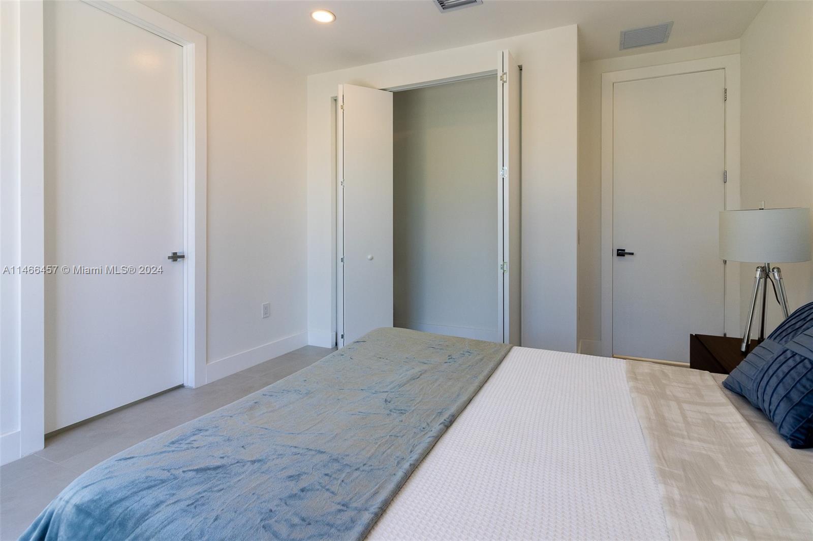 907 16th Ave, Fort Lauderdale, FL, 33304 United States, 4 Bedrooms Bedrooms, ,3 BathroomsBathrooms,Residential,For Sale,16th Ave,A11466457