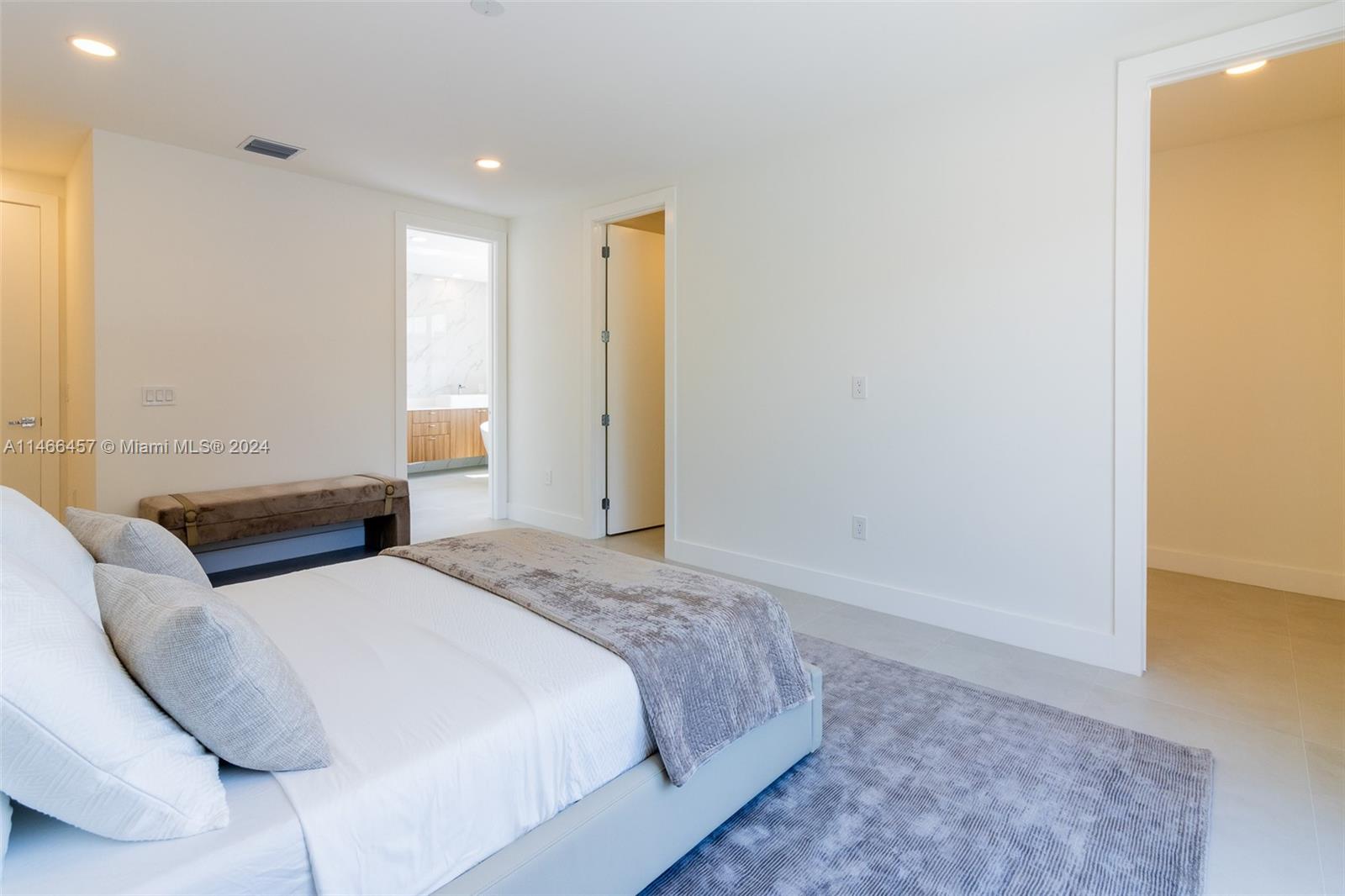 907 16th Ave, Fort Lauderdale, FL, 33304 United States, 4 Bedrooms Bedrooms, ,3 BathroomsBathrooms,Residential,For Sale,16th Ave,A11466457