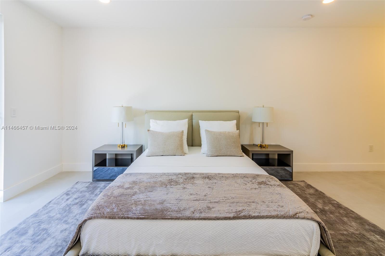 907 16th Ave, Fort Lauderdale, FL, 33304 United States, 4 Bedrooms Bedrooms, ,3 BathroomsBathrooms,Residential,For Sale,16th Ave,A11466457