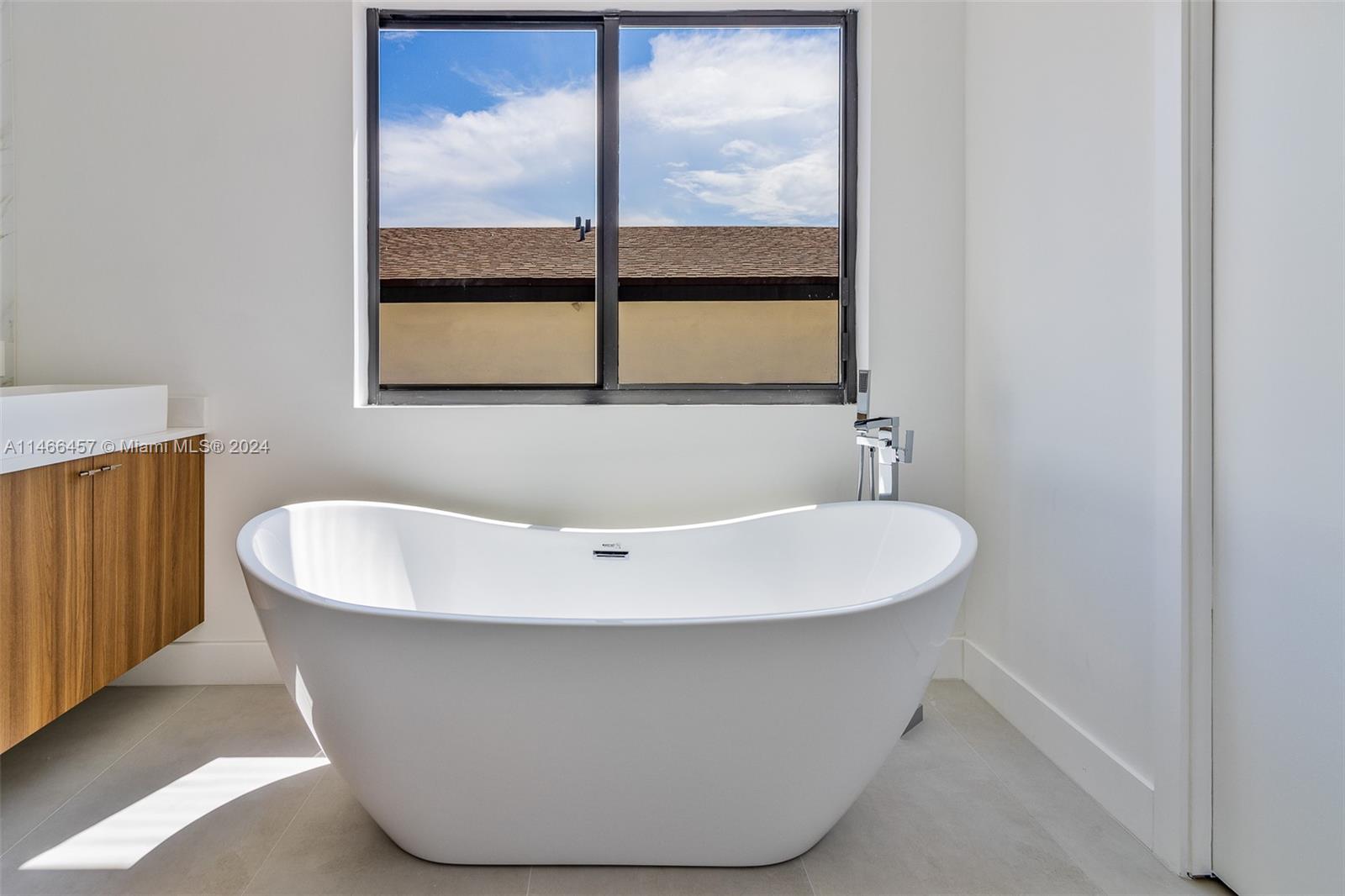 907 16th Ave, Fort Lauderdale, FL, 33304 United States, 4 Bedrooms Bedrooms, ,3 BathroomsBathrooms,Residential,For Sale,16th Ave,A11466457