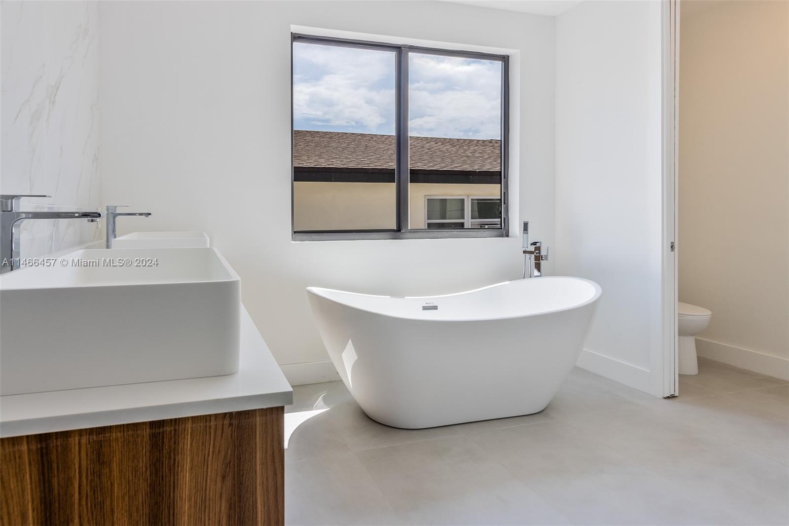 907 16th Ave, Fort Lauderdale, FL, 33304 United States, 4 Bedrooms Bedrooms, ,3 BathroomsBathrooms,Residential,For Sale,16th Ave,A11466457