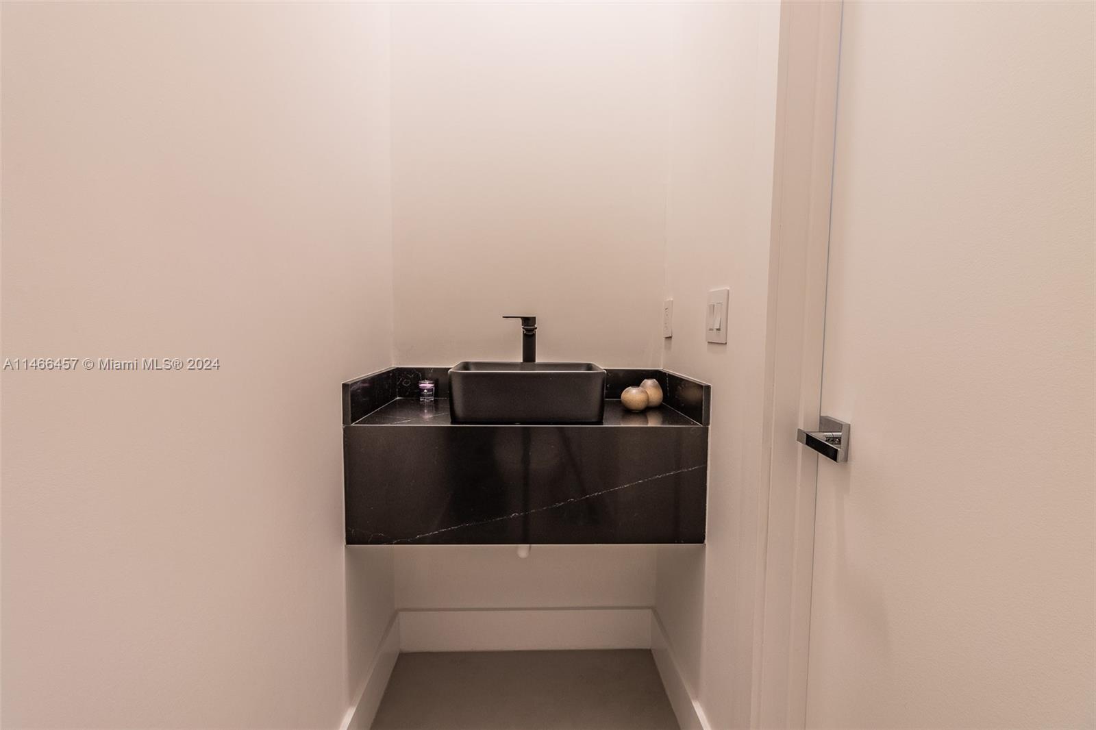 907 16th Ave, Fort Lauderdale, FL, 33304 United States, 4 Bedrooms Bedrooms, ,3 BathroomsBathrooms,Residential,For Sale,16th Ave,A11466457