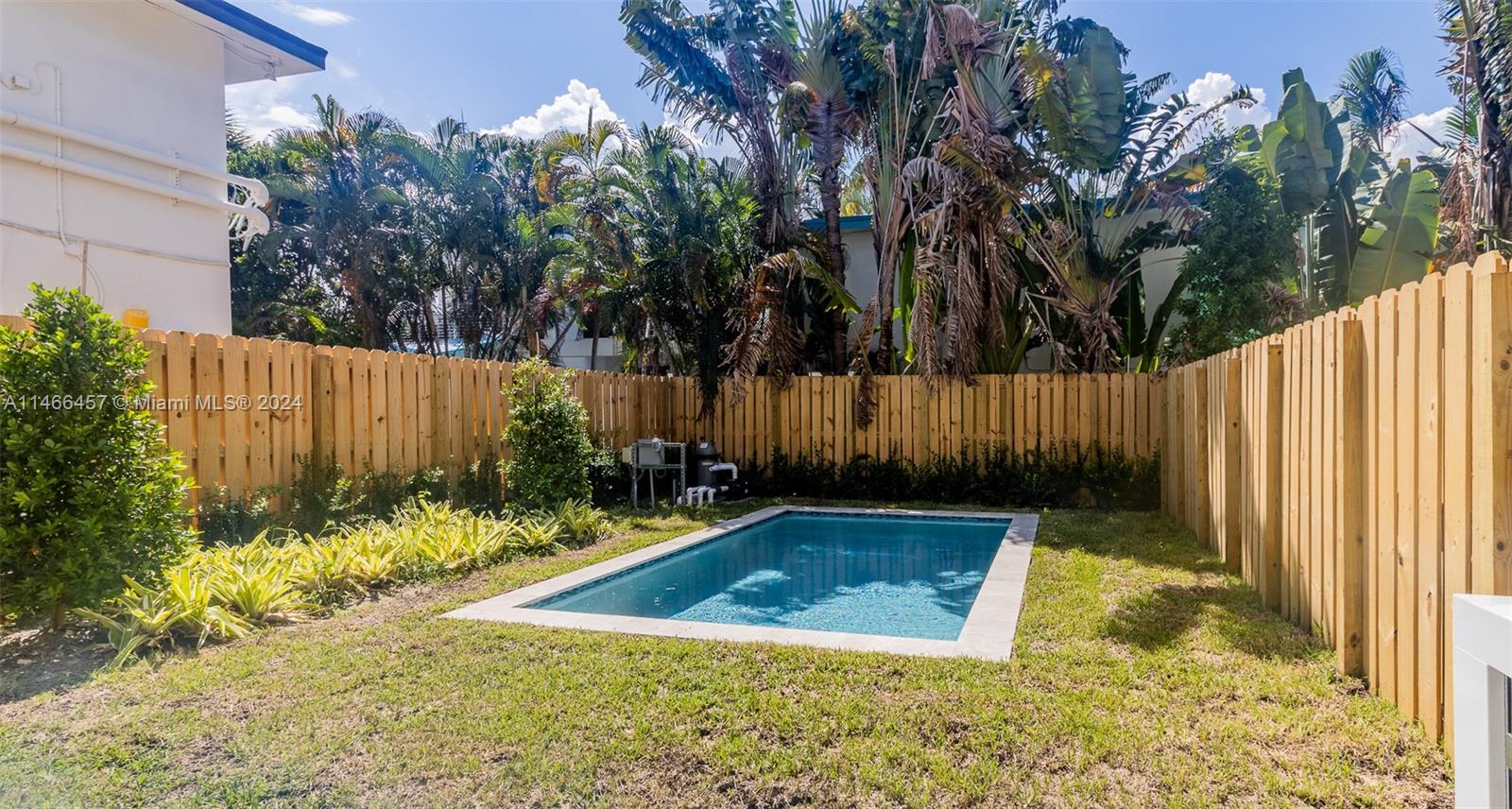 907 16th Ave, Fort Lauderdale, FL, 33304 United States, 4 Bedrooms Bedrooms, ,3 BathroomsBathrooms,Residential,For Sale,16th Ave,A11466457