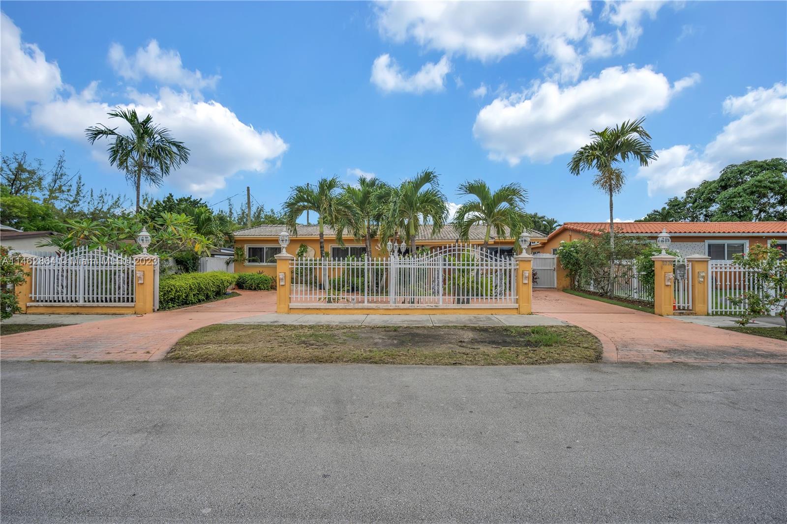 8220 SW 45th St, Miami, Florida 33155, 3 Bedrooms Bedrooms, ,2 BathroomsBathrooms,Residential,For Sale,8220 SW 45th St,A11462864