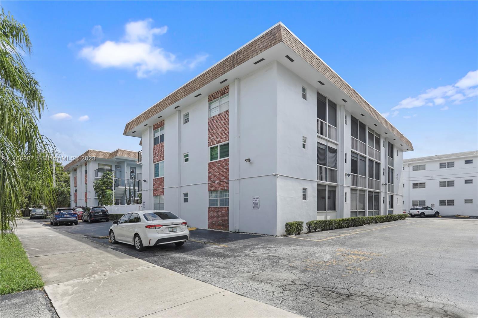 714 NE 10th St #306 For Sale A11466907, FL