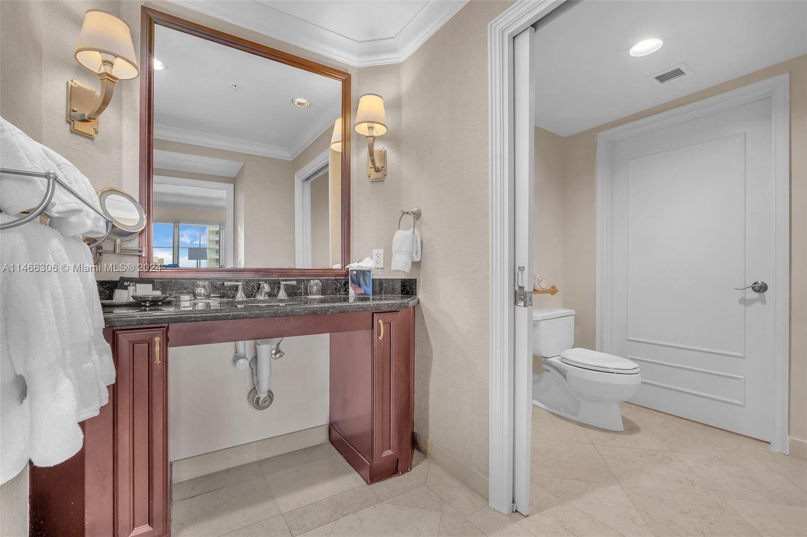 601 Ft Lauderdale Beach Blvd, Fort Lauderdale, FL, 33304 United States, 1 Bedroom Bedrooms, ,1 BathroomBathrooms,Residential,For Sale,Ft Lauderdale Beach Blvd,A11466306