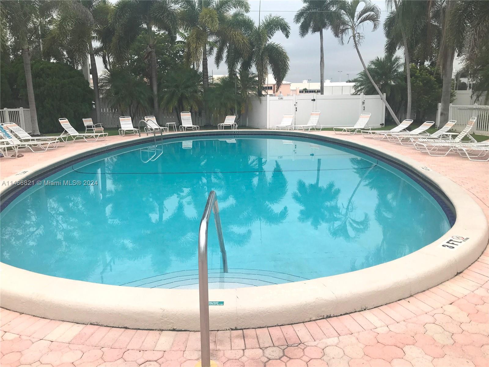 6263 NE 19th Ave 1026, Fort Lauderdale, FL 33308, 1 Bedroom Bedrooms, ,1 BathroomBathrooms,Residential,For Sale,19th Ave,A11466821