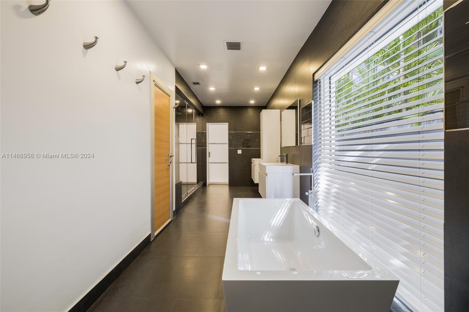 277 Coconut Ln, Miami Beach, FL, 33139 United States, 5 Bedrooms Bedrooms, ,5 BathroomsBathrooms,Residential,For Sale,Coconut Ln,A11466958