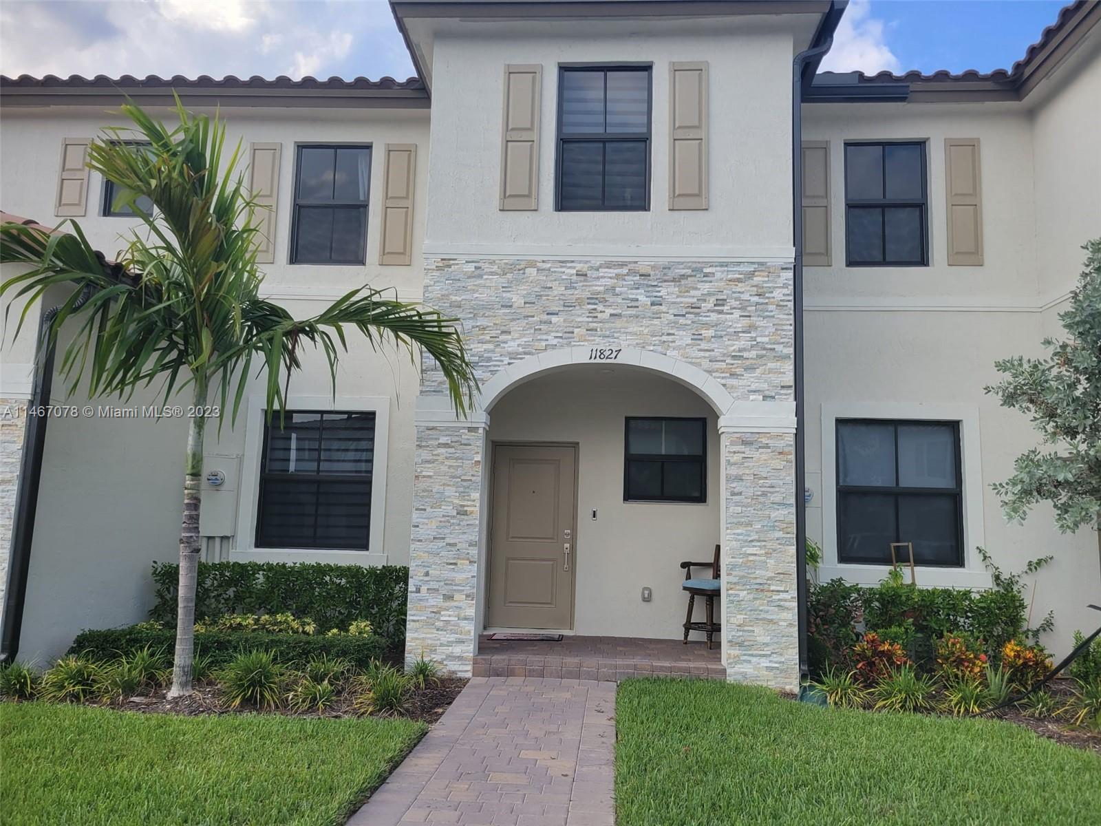 11827 SW 247th Ter  For Sale A11467078, FL