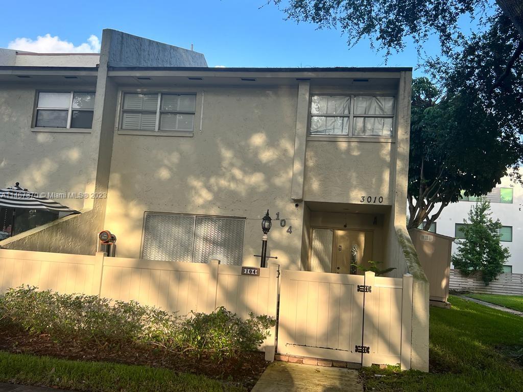 3010 NW 68th St #104, Fort Lauderdale FL 33309