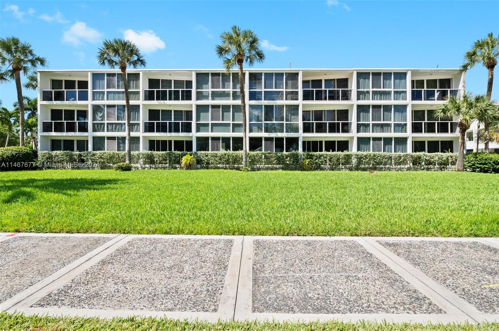 1  Harbour Way #203 For Sale A11467677, FL