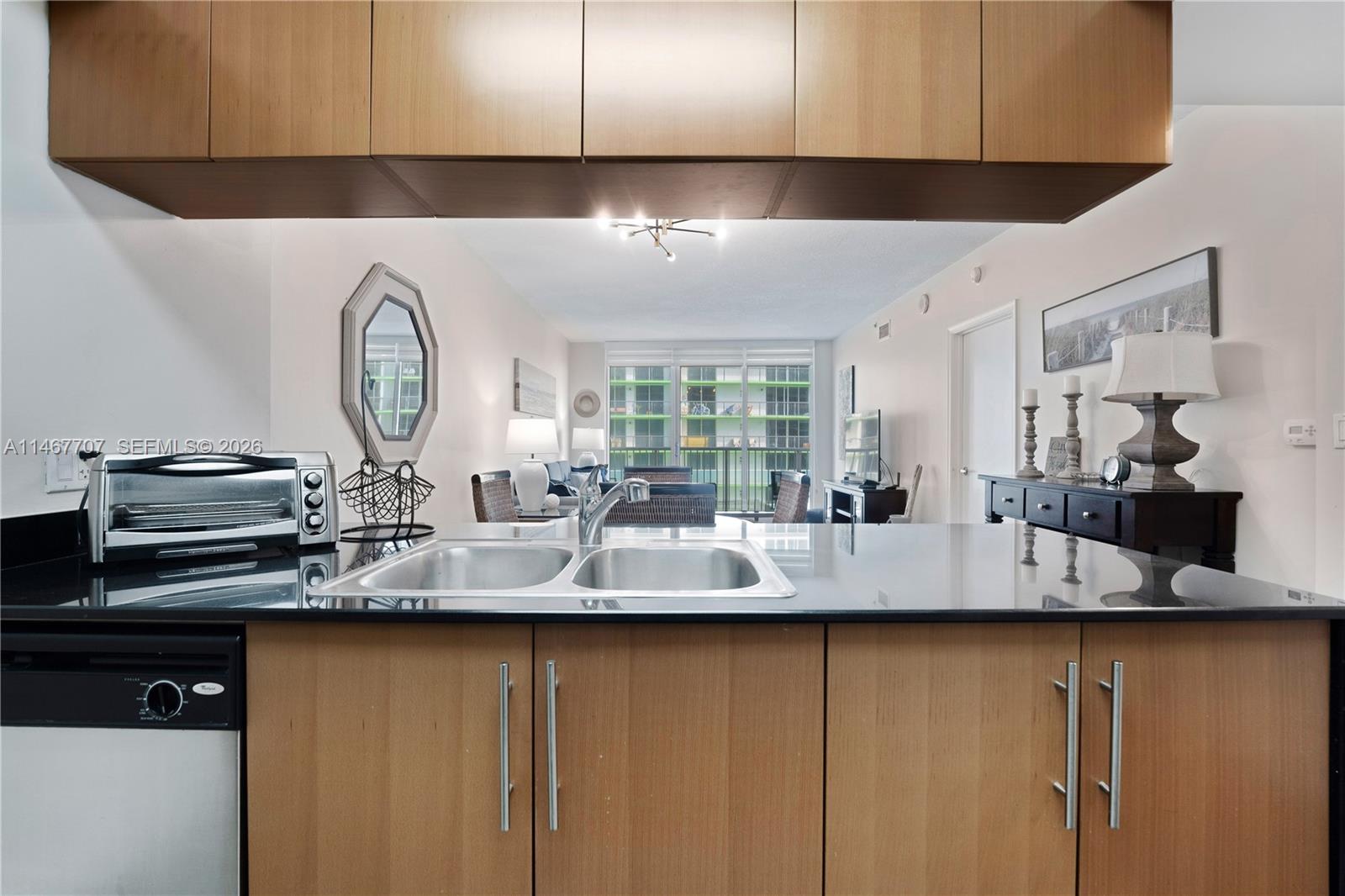 1750 N Bayshore Dr 1405, Miami, Florida 33132, 1 Bedroom Bedrooms, ,1 BathroomBathrooms,Residentiallease,For Rent,1750 N Bayshore Dr 1405,A11467707