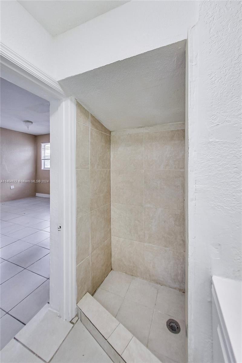 50 NW 79th St 5, Miami, Florida 33150, ,1 BathroomBathrooms,Residentiallease,For Rent,50 NW 79th St 5,A11464822