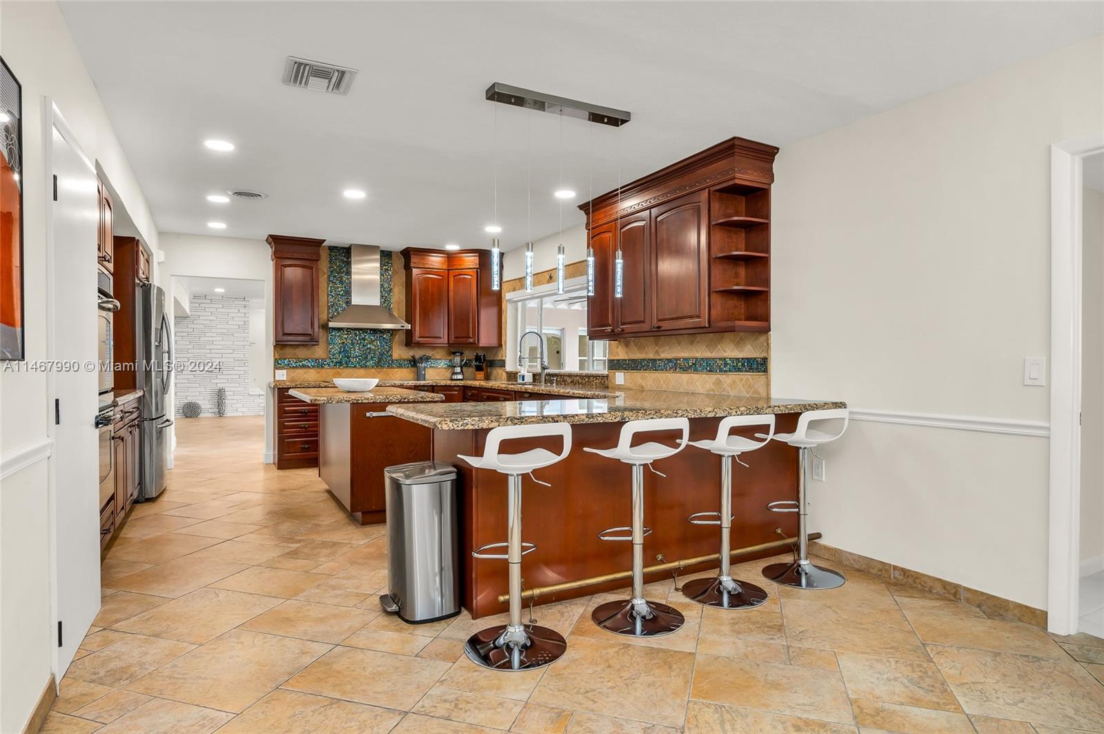 2500 NE 199th St, Miami, Florida 33180, 6 Bedrooms Bedrooms, ,7 BathroomsBathrooms,Residentiallease,For Rent,2500 NE 199th St,A11467990