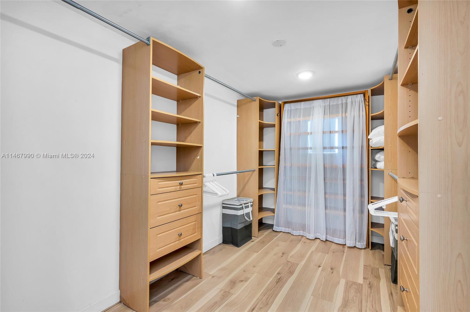 2500 NE 199th St, Miami, Florida 33180, 6 Bedrooms Bedrooms, ,7 BathroomsBathrooms,Residentiallease,For Rent,2500 NE 199th St,A11467990