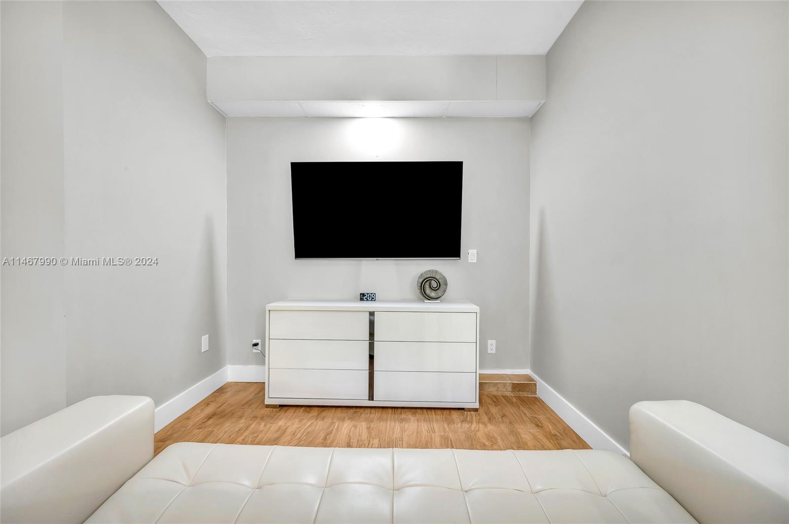 2500 NE 199th St, Miami, Florida 33180, 6 Bedrooms Bedrooms, ,7 BathroomsBathrooms,Residentiallease,For Rent,2500 NE 199th St,A11467990