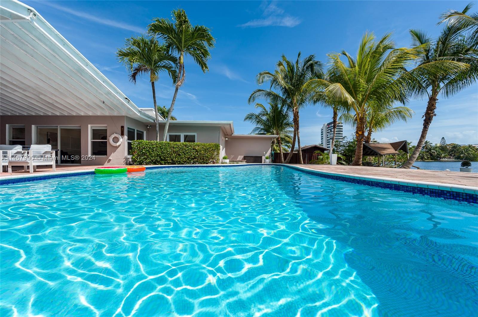 2500 NE 199th St, Miami, Florida 33180, 6 Bedrooms Bedrooms, ,7 BathroomsBathrooms,Residentiallease,For Rent,2500 NE 199th St,A11467990