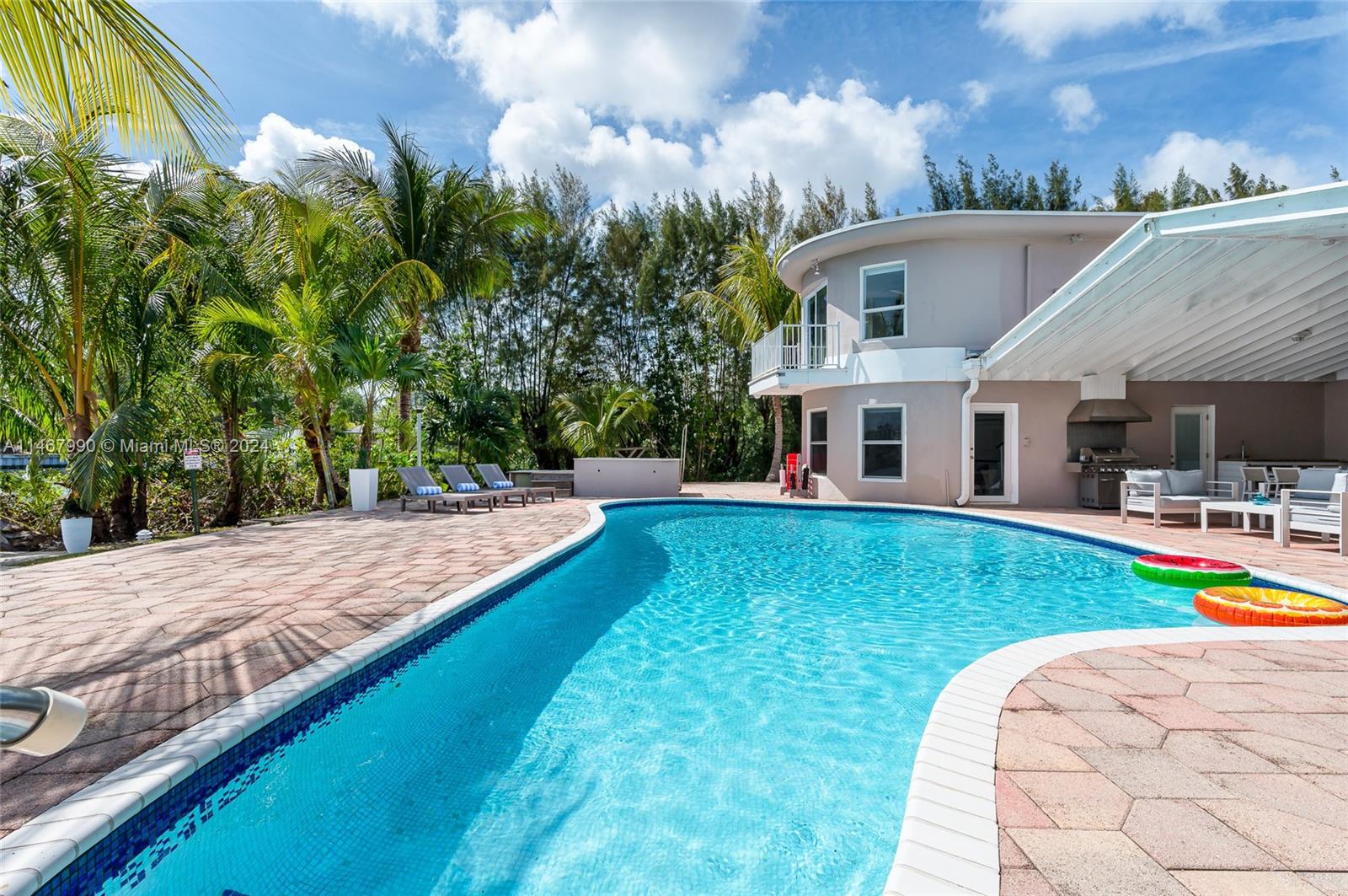 2500 NE 199th St, Miami, Florida 33180, 6 Bedrooms Bedrooms, ,7 BathroomsBathrooms,Residentiallease,For Rent,2500 NE 199th St,A11467990