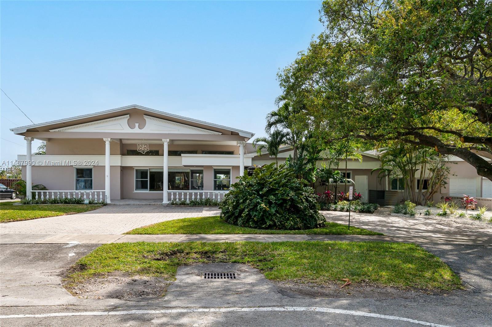 2500 NE 199th St, Miami, Florida 33180, 6 Bedrooms Bedrooms, ,7 BathroomsBathrooms,Residentiallease,For Rent,2500 NE 199th St,A11467990