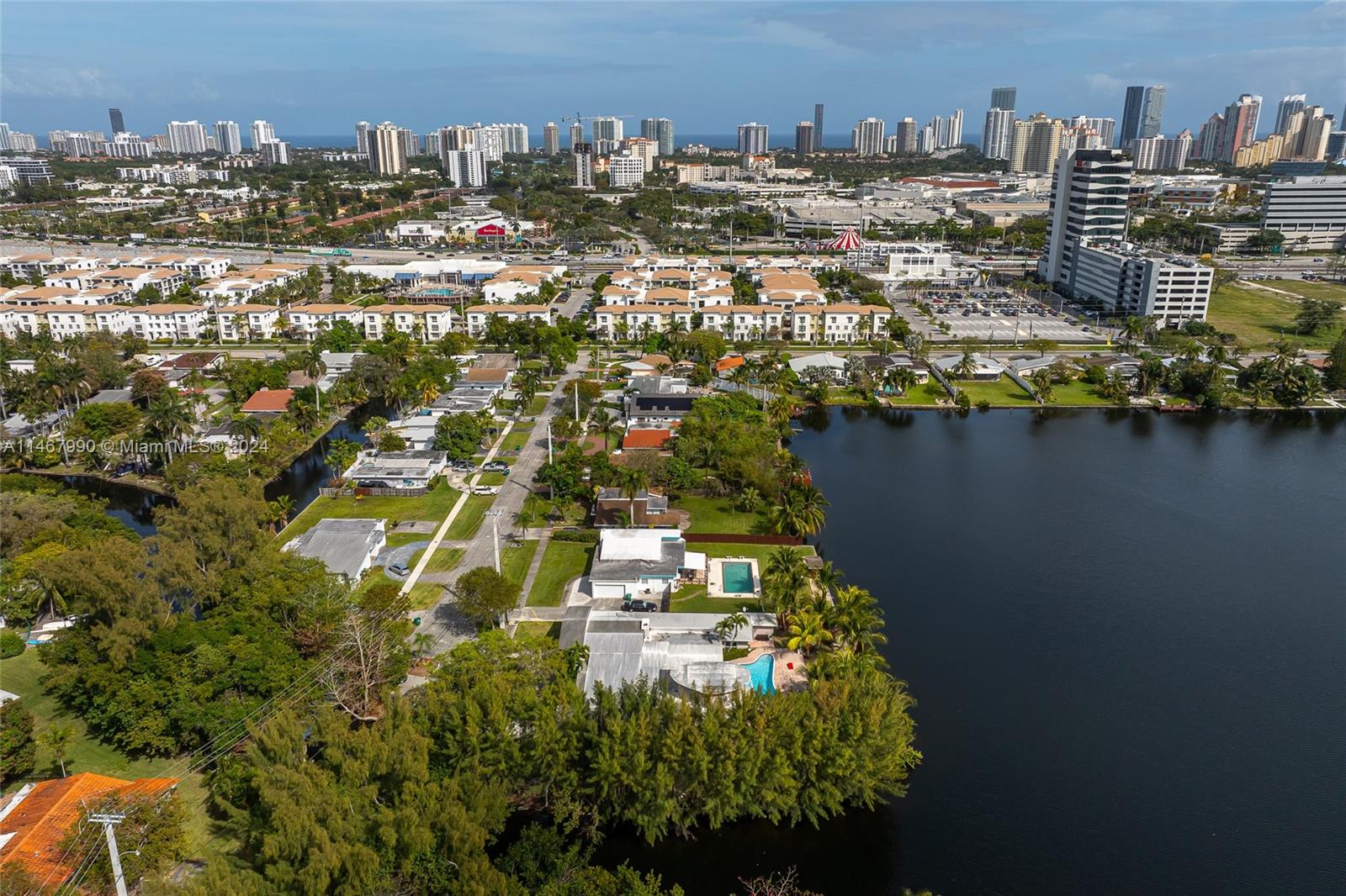 2500 NE 199th St, Miami, Florida 33180, 6 Bedrooms Bedrooms, ,7 BathroomsBathrooms,Residentiallease,For Rent,2500 NE 199th St,A11467990