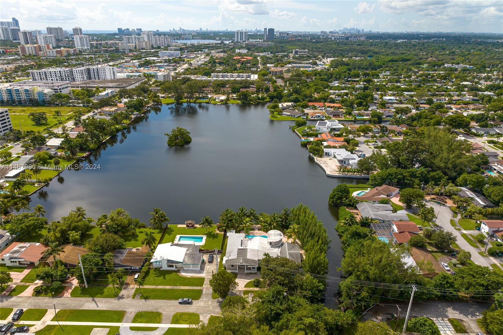 2500 NE 199th St, Miami, Florida 33180, 6 Bedrooms Bedrooms, ,7 BathroomsBathrooms,Residentiallease,For Rent,2500 NE 199th St,A11467990